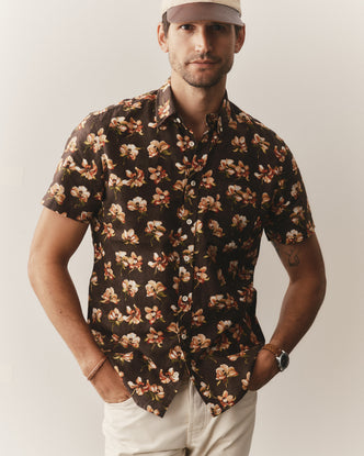 fit model posing in The Short Sleeve Jack in Magnolia