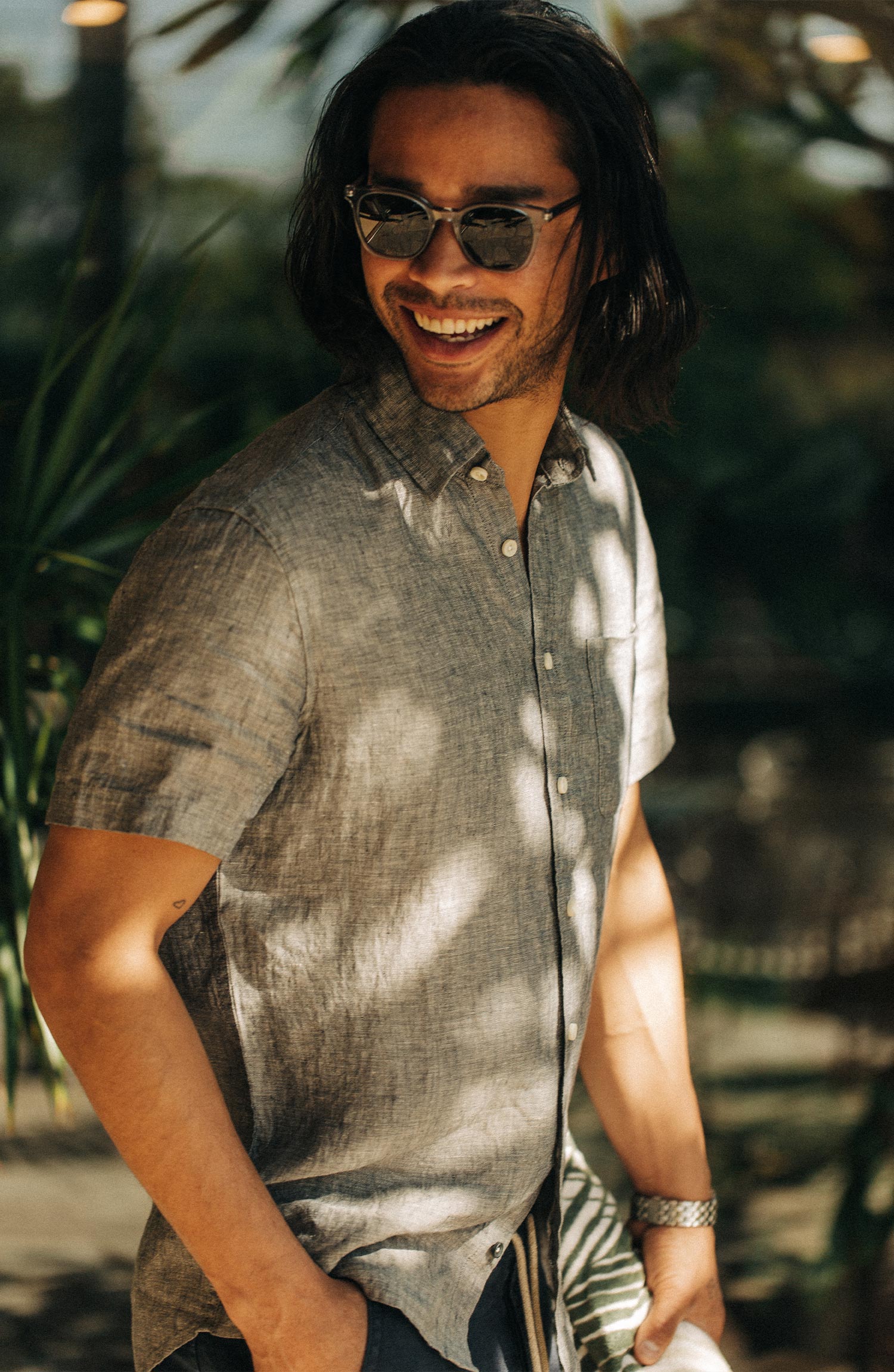 The Short Sleeve California in Navy Hemp