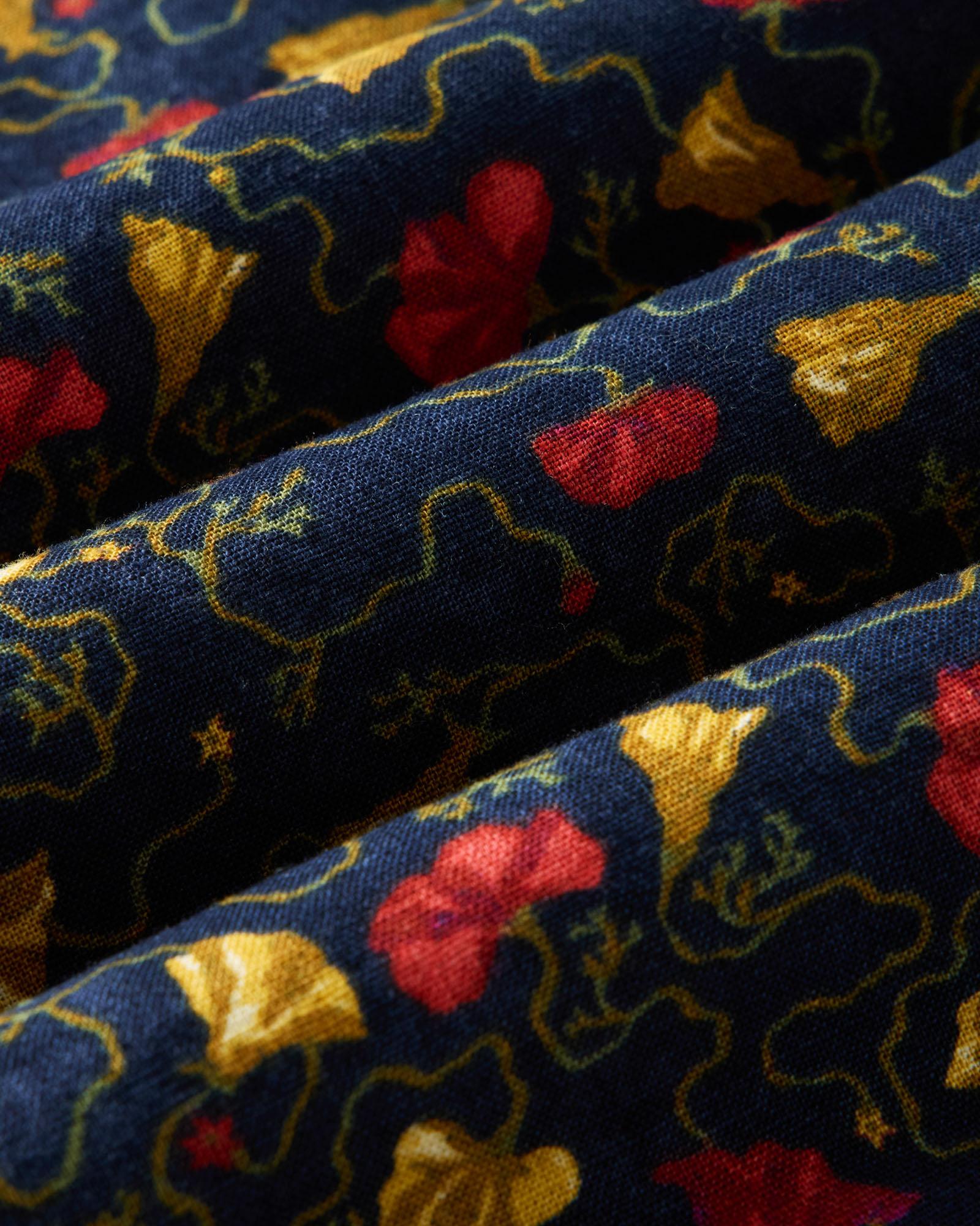 material shot of the fabric on The Short Sleeve Jack in Vintage Bloom, Wovens by Taylor Stitch