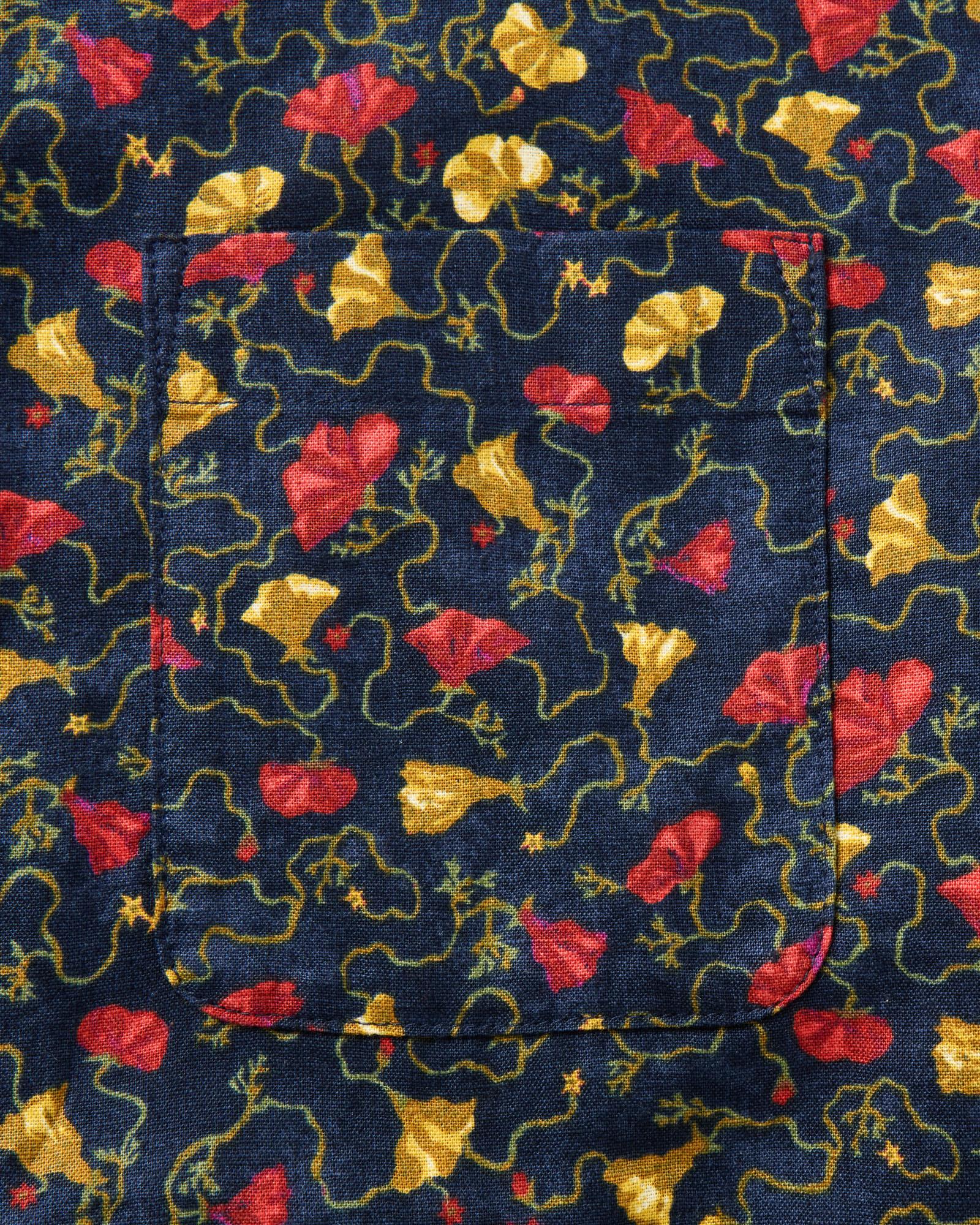 material shot of the pocket on The Short Sleeve Jack in Vintage Bloom, Wovens by Taylor Stitch