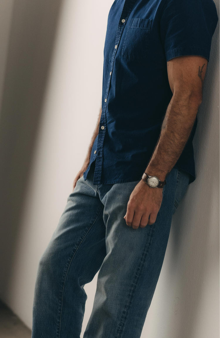 fit model posing in The Short Sleeve Jack in Rinsed Indigo Oxford