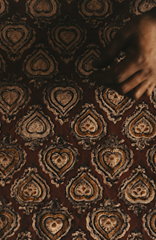 gif of the block print for The Apres Short in Sangria Block Print