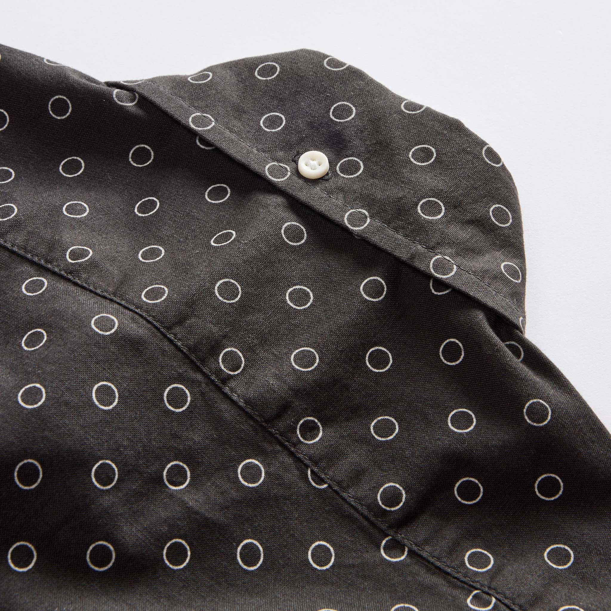 material shot of the back of the button down collar on The Short Sleeve Jack in Asphalt Dot, Wovens by Taylor Stitch