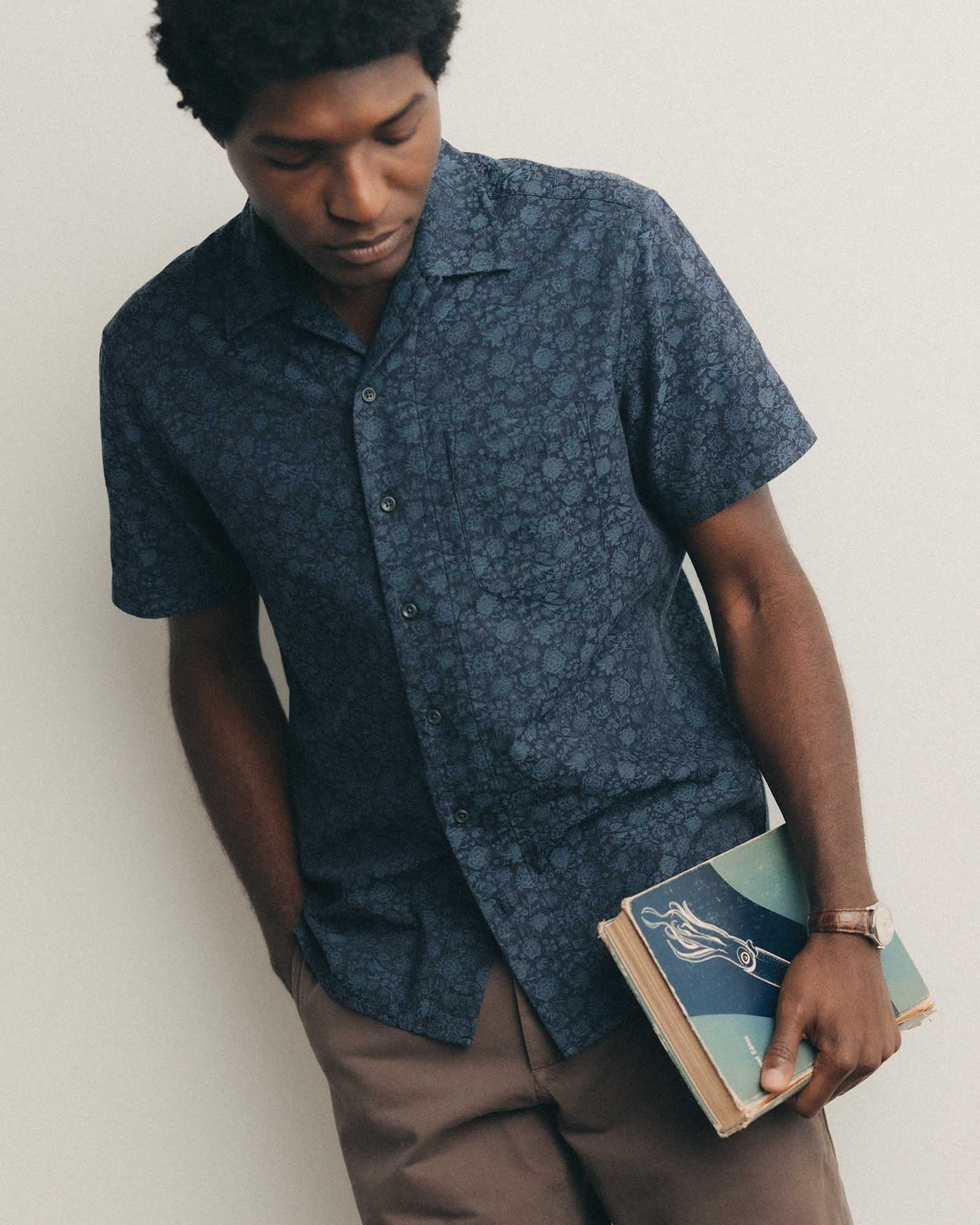 fit model showing off The Hawthorne Shirt in Japanese Night Bloom Jacquard, Wovens by Taylor Stitch