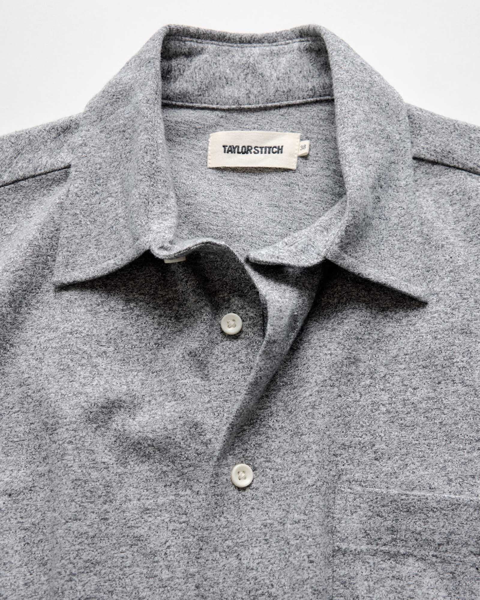 material shot of the collar on The Short Sleeve California in Pepper Twist, Knits by Taylor Stitch
