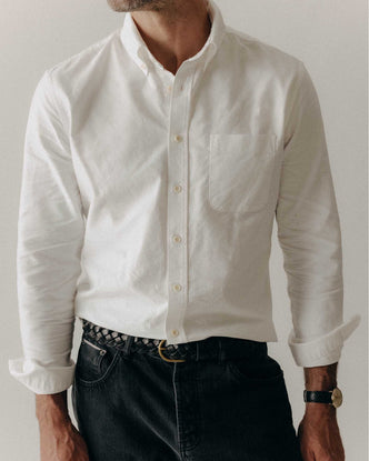 fit model posing in The Jack in White Everyday Oxford