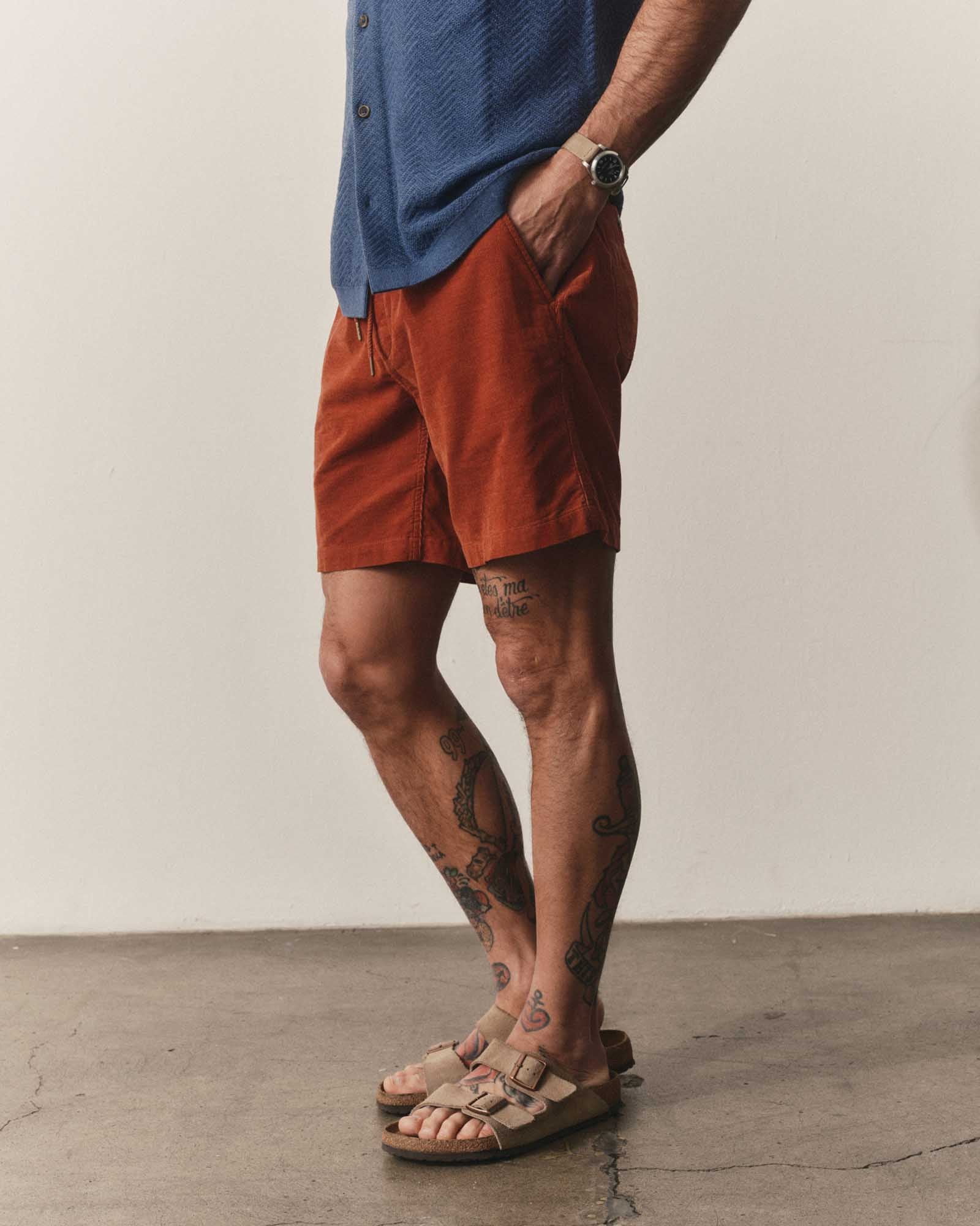 fit model showing off The Apres Short in Heather Chili Pincord, Bottoms by Taylor Stitch