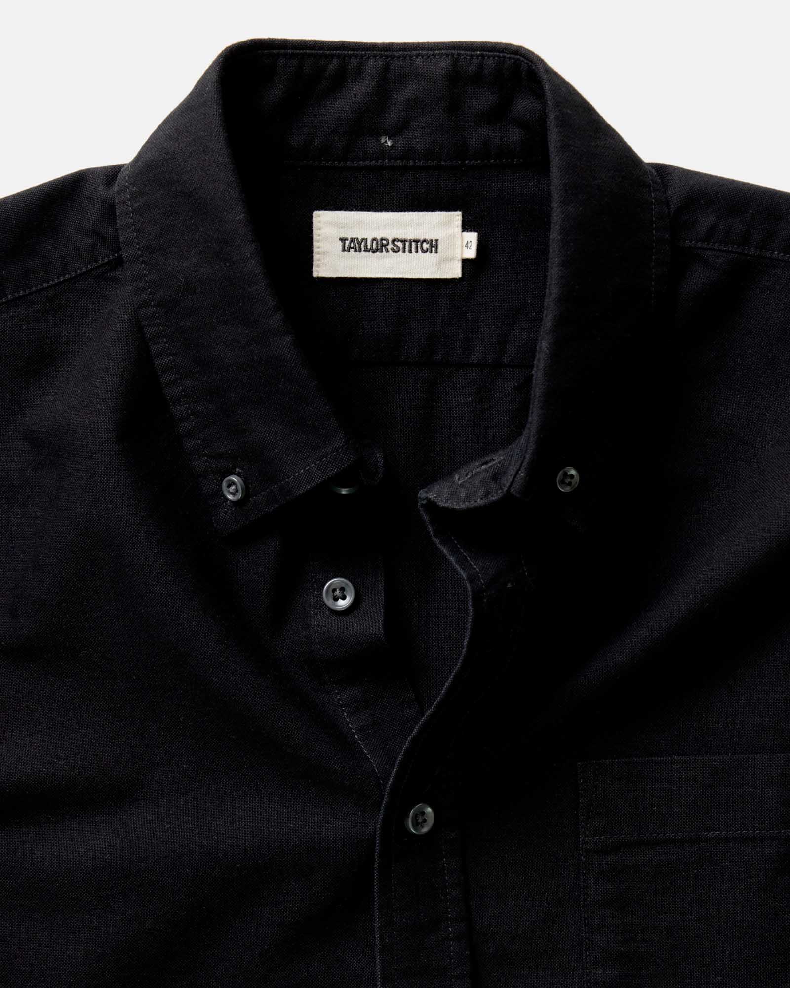 material shot of the collar on The Jack in Black Indigo Oxford, Wovens by Taylor Stitch