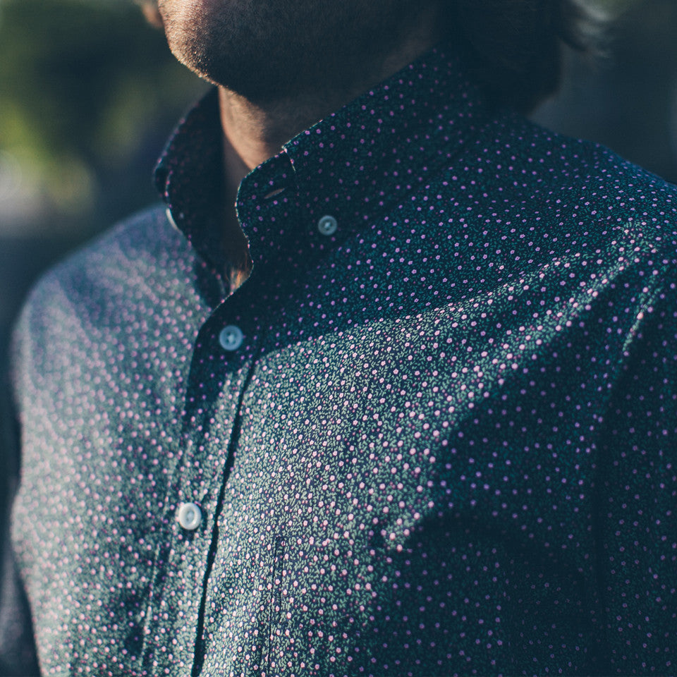 The Short Sleeve Jack in Navy Mini Floral: Alternate Image 4, Wovens by Taylor Stitch