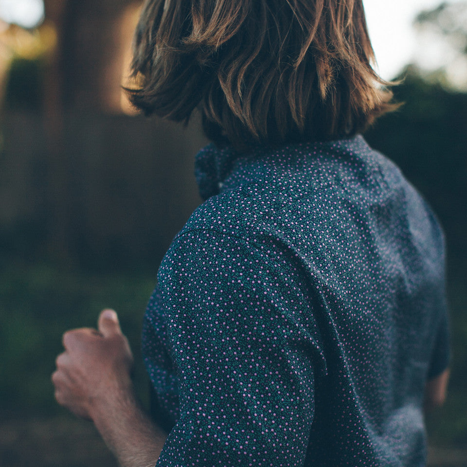 The Short Sleeve Jack in Navy Mini Floral: Alternate Image 6, Wovens by Taylor Stitch