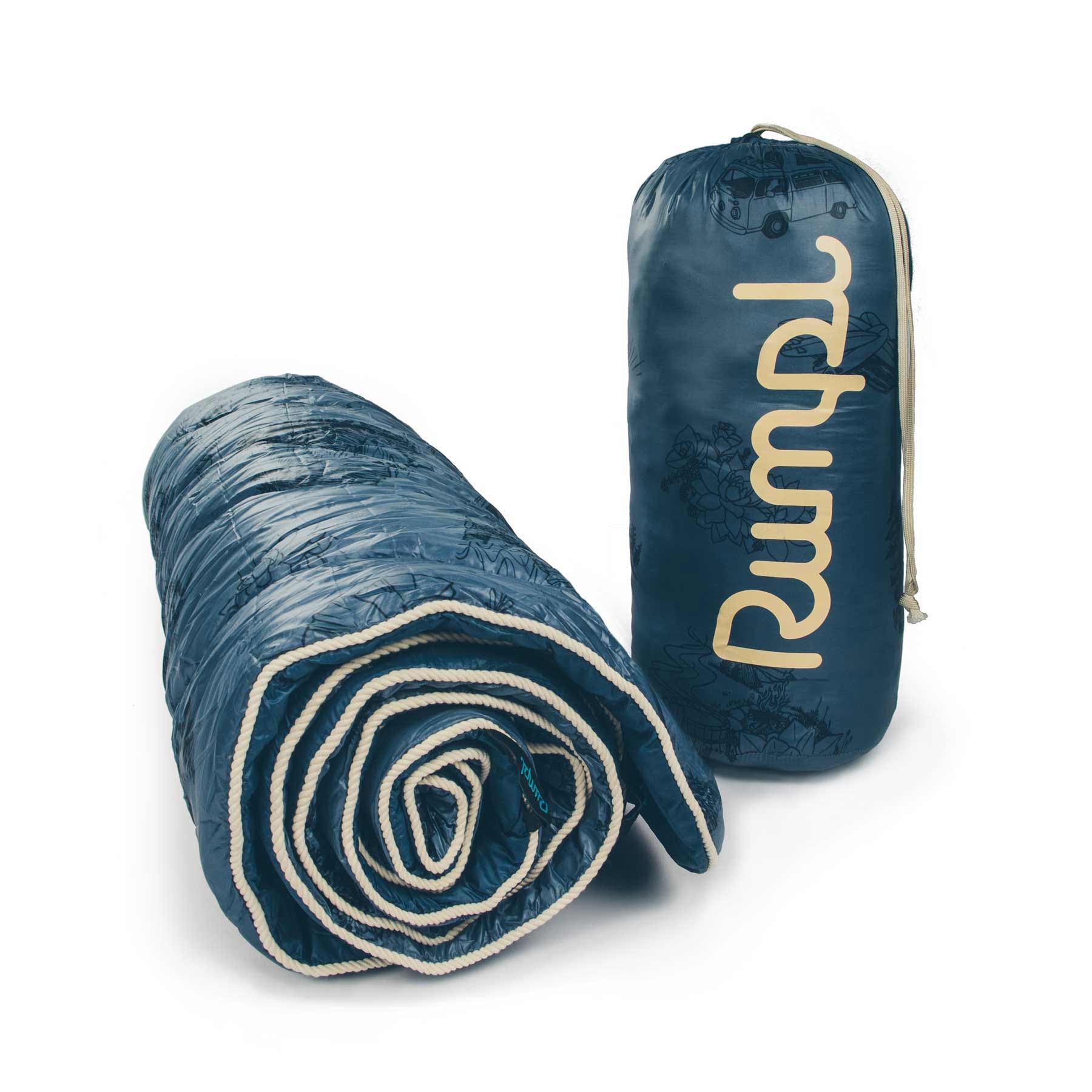 The Puffy Blanket in Aloha: Featured Image, None by Taylor Stitch