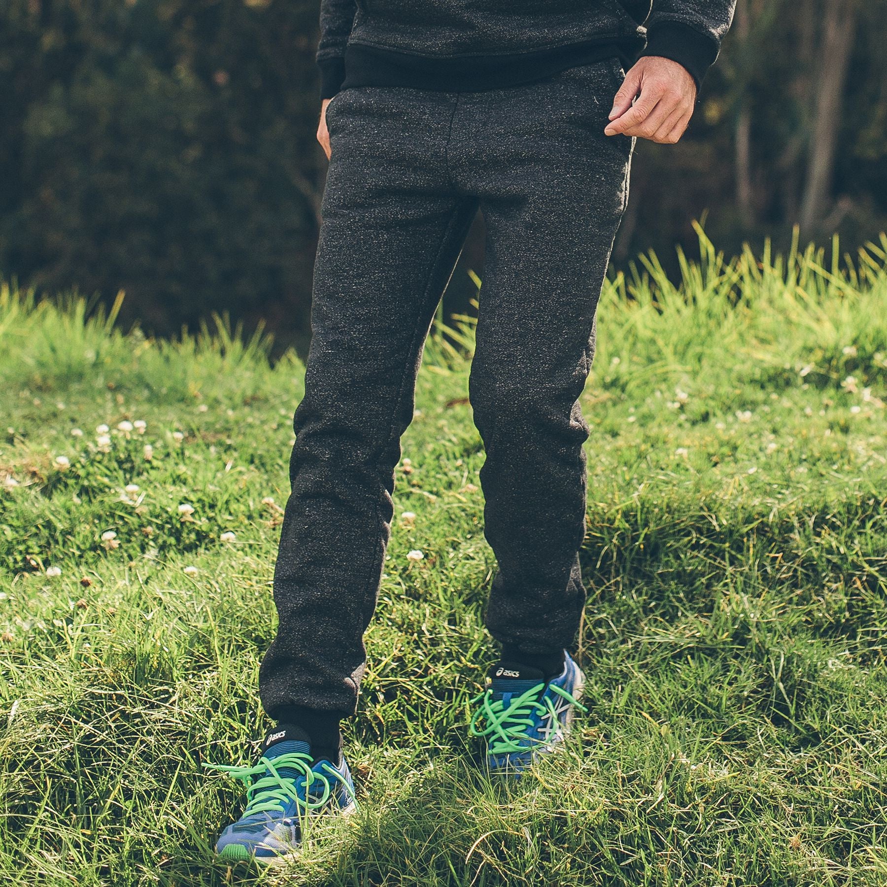 The Men's Apres Sweatpant in Salt and Pepper Fleece: Alternate Image 4, Pants by Taylor Stitch